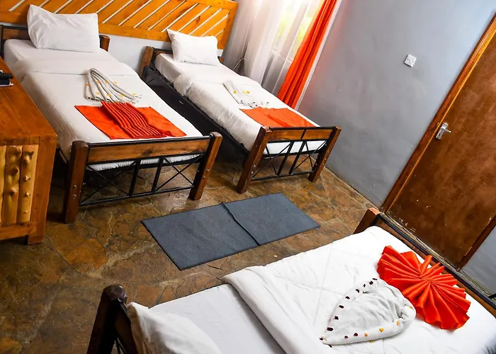 Dovenest Lodge