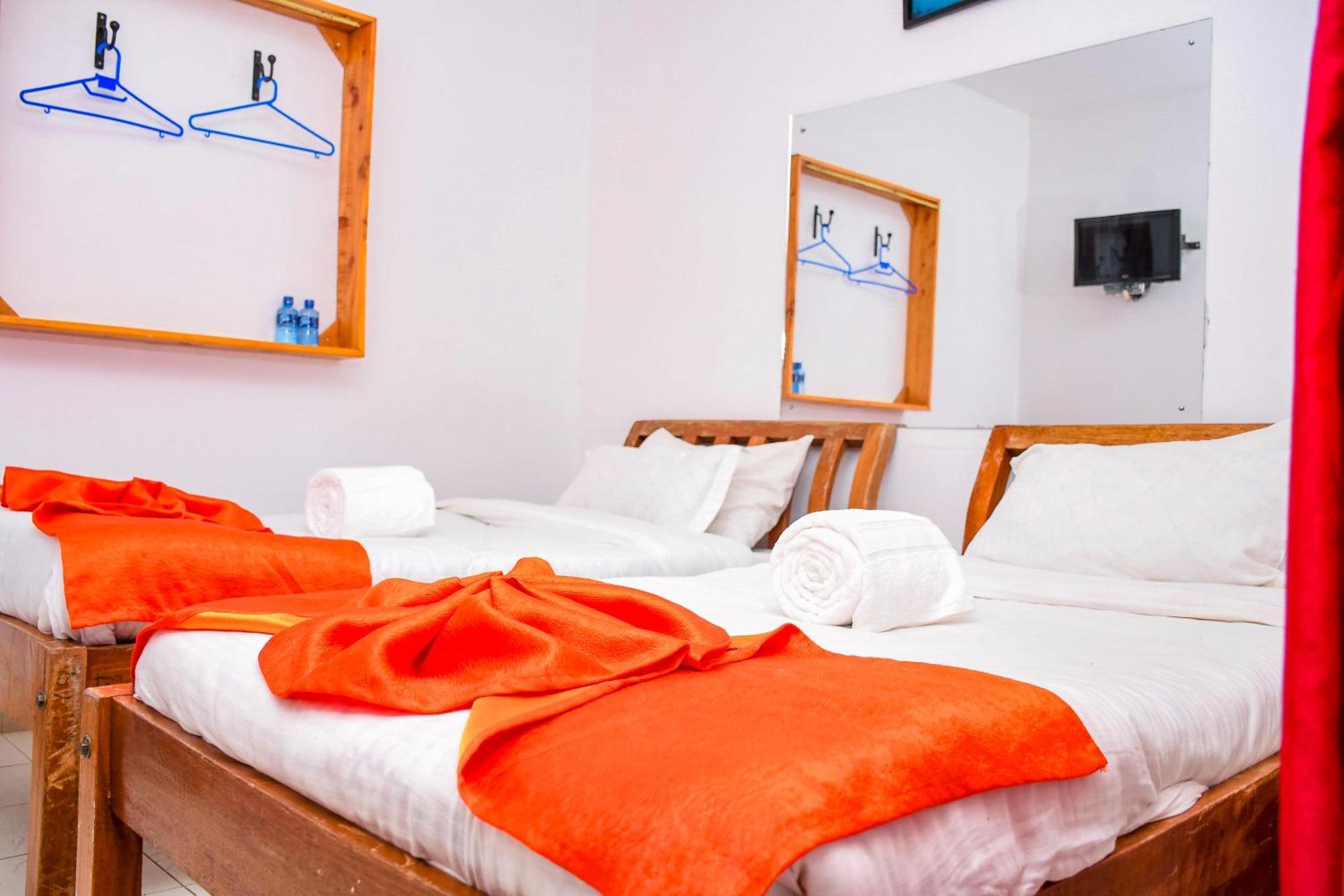 Dovenest Lodge