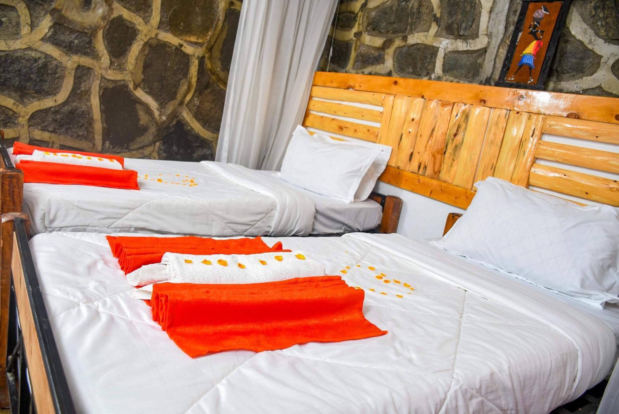 Dovenest Lodge Naivasha