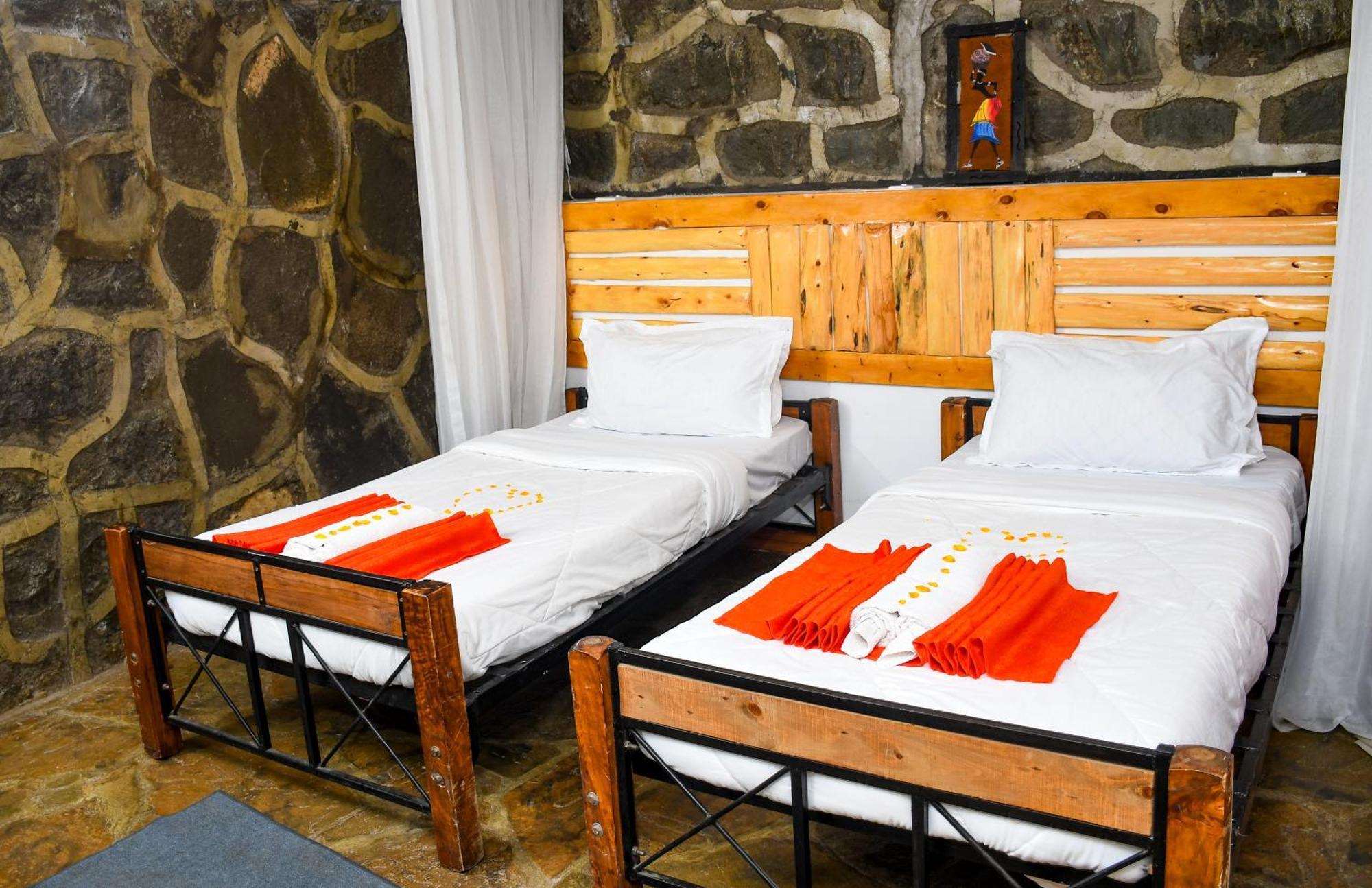 Dovenest Lodge